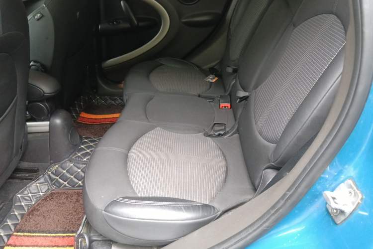 Used MINI Countryman 2011 1.6L COOPER Fun Interior 4