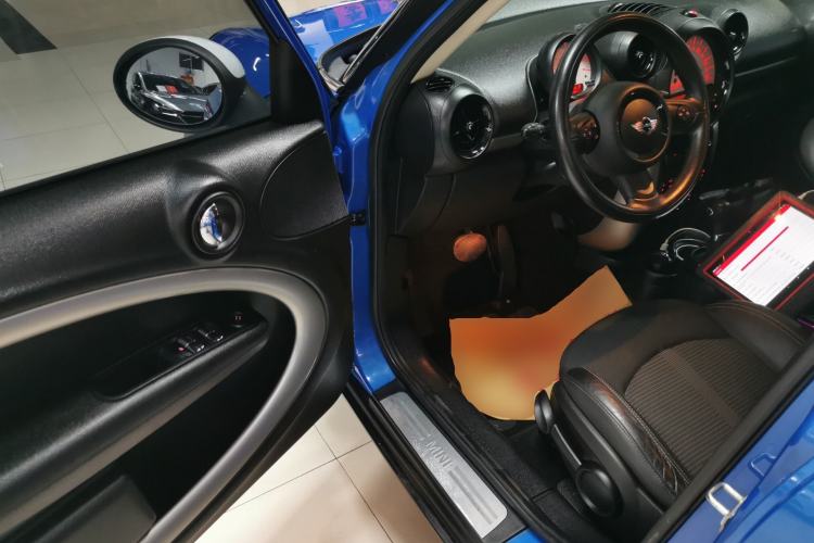 Used MINI Countryman 2011 1.6L COOPER Fun Left Front Seat