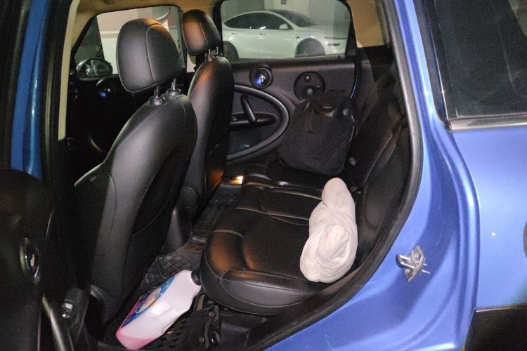 Used MINI Countryman 2011 1.6T COOPER S ALL4 5-seater model Left Rear Seat