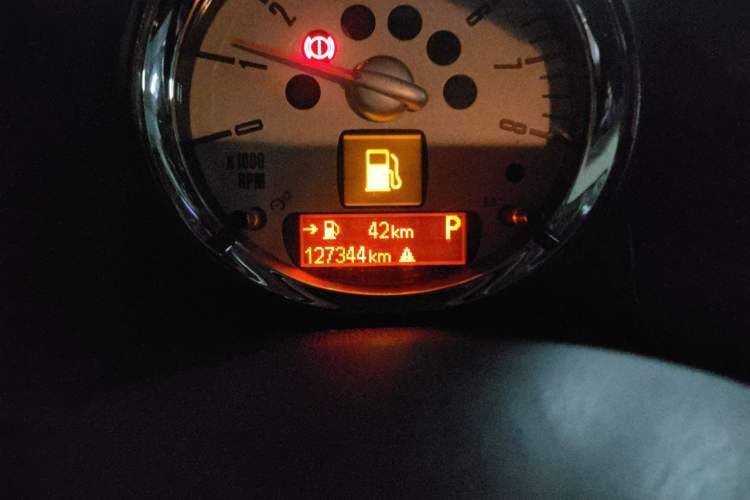 Used MINI Countryman 2011 1.6T COOPER S ALL4 5-seater model Odometer Close Up
