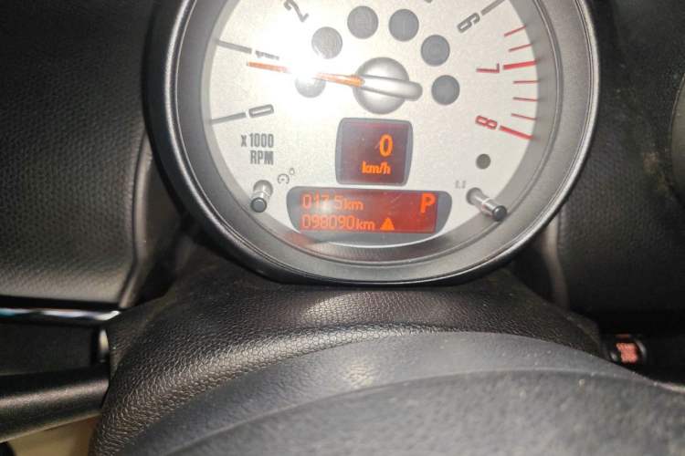 Used MINI Countryman 2011 1.6L COOPER Excitement Odometer Close Up