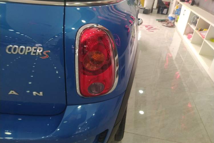 Used MINI Countryman 2011 1.6T COOPER S ALL4 5-seater model Right Rear Taillight