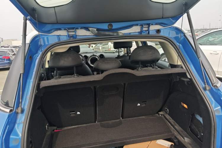 Used MINI Countryman 2011 1.6T COOPER S ALL4 5-seater model Trunk