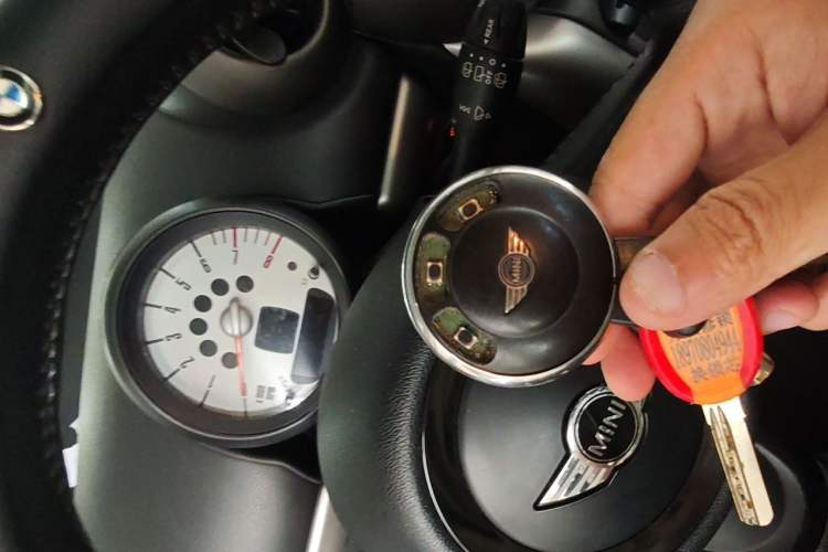 Used MINI Countryman 2011 1.6L COOPER Fun Vehicle Key