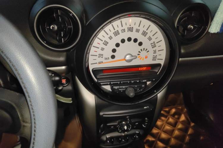 Used MINI Countryman 2011 1.6L ONE Audio And AC Panel
