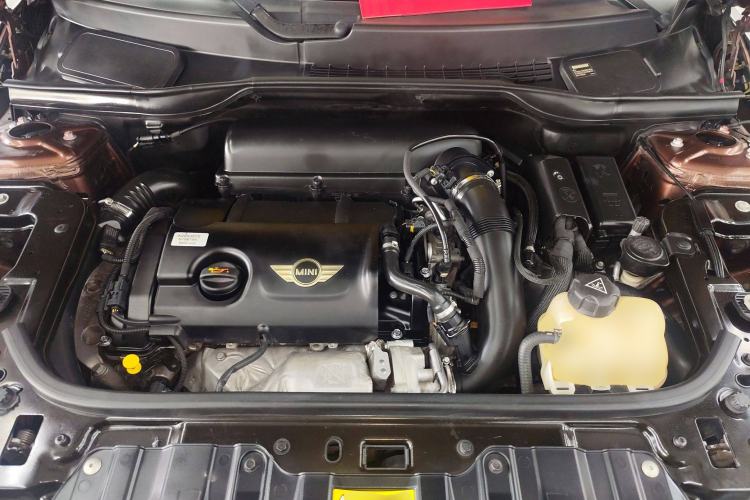 Used MINI Countryman 2011 1.6T COOPER S ALL4 5-seater model Engine Bay