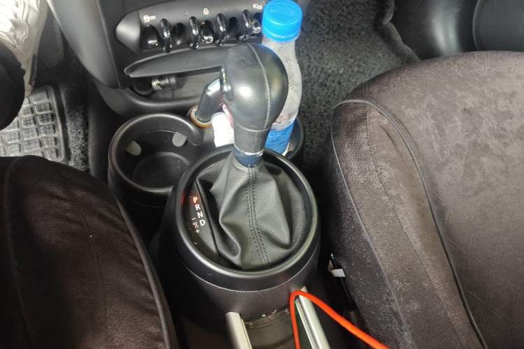 Used MINI Countryman 2011 1.6L ONE Gear Lever
