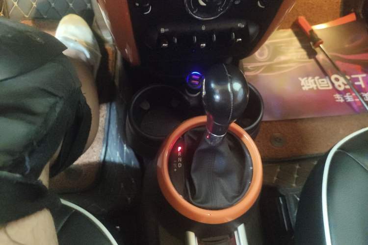 Used MINI Countryman 2011 1.6L ONE Gear Lever