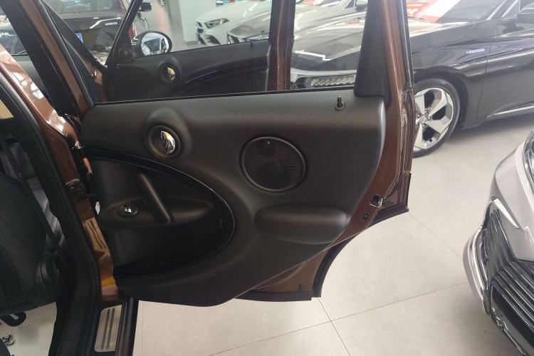 Used MINI Countryman 2011 1.6T COOPER S ALL4 5-seater model Interior 6