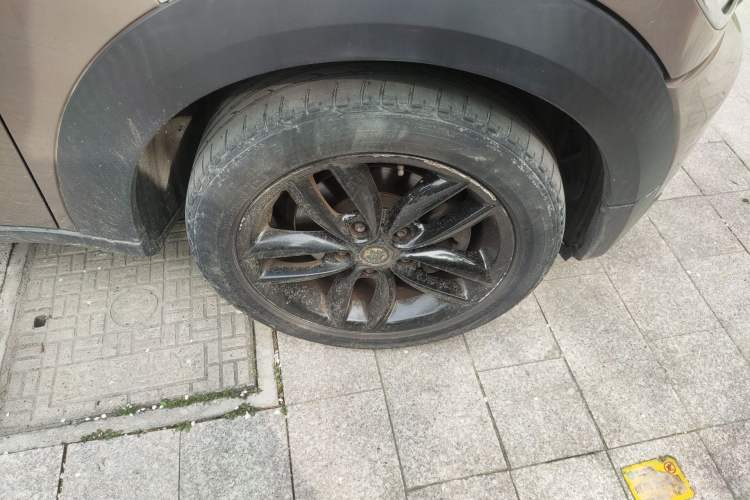 Used MINI Countryman 2011 1.6L COOPER Fun Right Front Wheel Hub