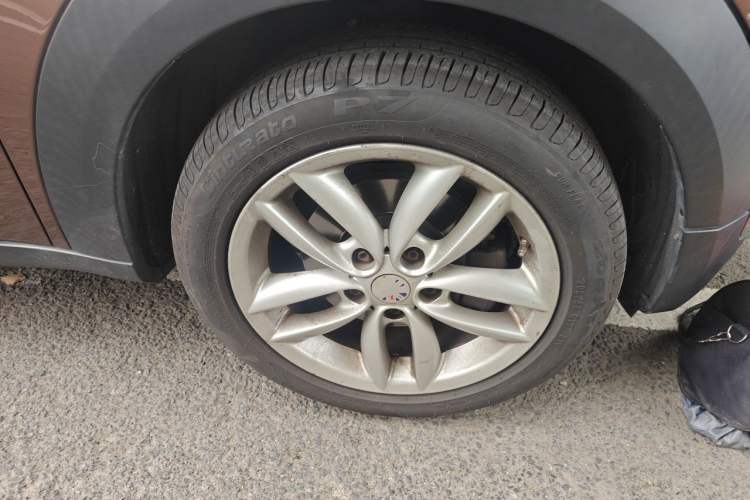 Used MINI Countryman 2011 1.6L ONE Right Front Wheel Hub