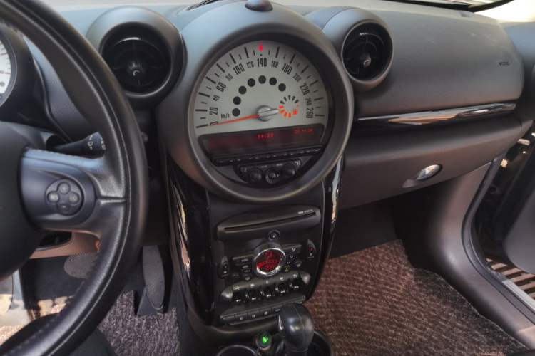 Used MINI Countryman 2011 1.6L COOPER Excitement Audio And AC Panel