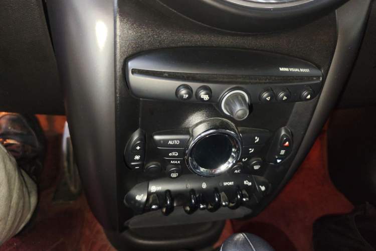 Used MINI Countryman 2011 1.6T COOPER S ALL4 Audio And AC Panel