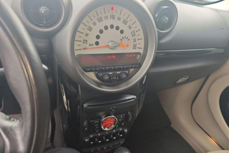 Used MINI Countryman 2011 1.6L COOPER Excitement Audio And AC Panel