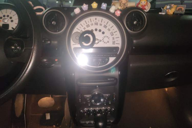 Used MINI Countryman 2011 1.6L COOPER Excitement Audio And AC Panel
