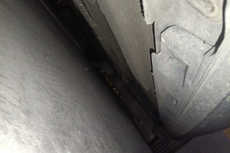 Used MINI Countryman 2011 1.6L COOPER Fun Chassis Front Left