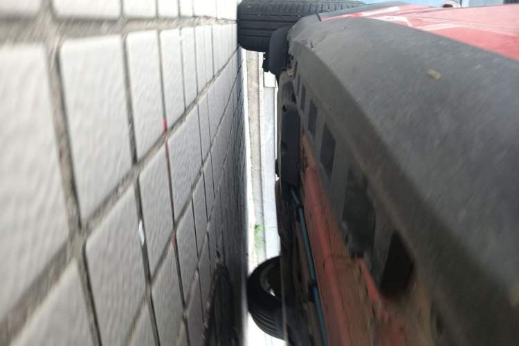 Used MINI Countryman 2011 1.6L COOPER Fun Chassis Front Right