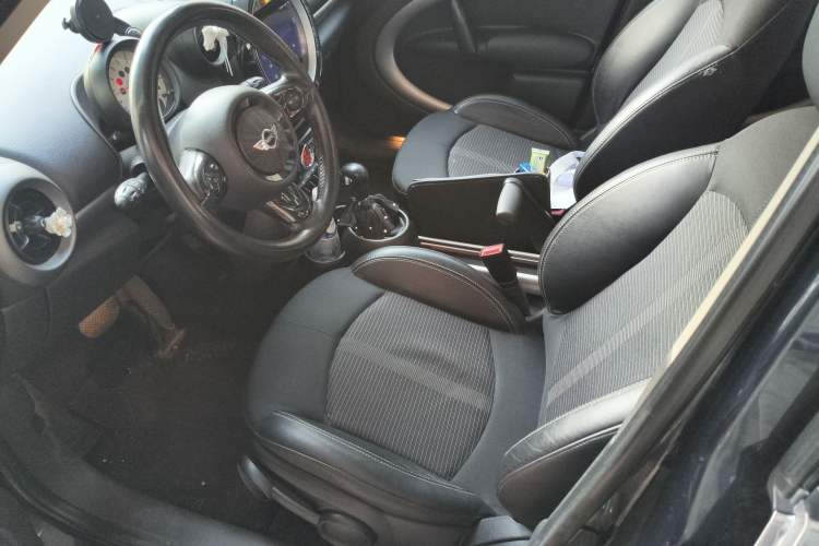 Used MINI Countryman 2011 1.6L COOPER Fun Driver Seat