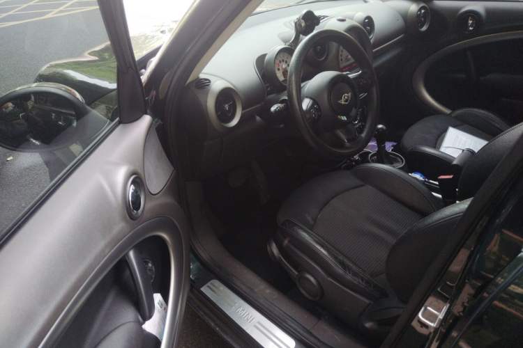 Used MINI Countryman 2011 1.6L COOPER Fun Driver Seat