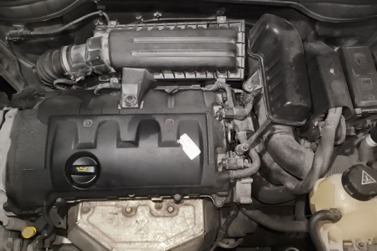 Used MINI Countryman 2011 1.6L ONE Engine Bay