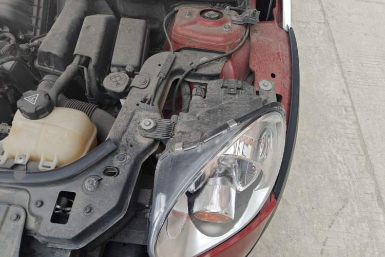 Used MINI Countryman 2011 1.6L COOPER Fun Engine Bay Left