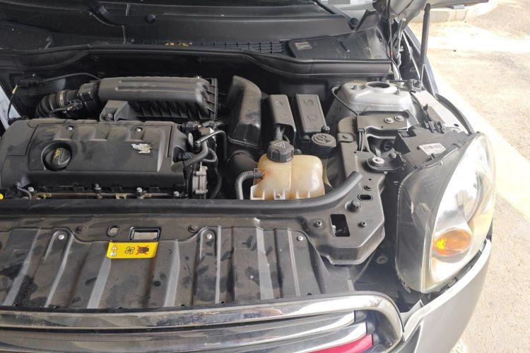 Used MINI Countryman 2011 1.6L ONE Engine Bay Left