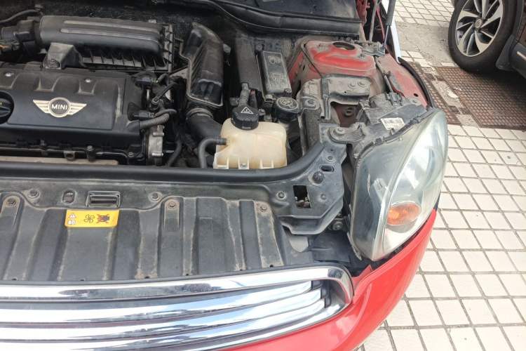 Used MINI Countryman 2011 1.6L COOPER Fun Engine Bay Left