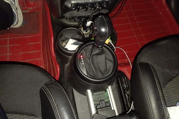 Used MINI Countryman 2011 1.6L COOPER Fun Gear Lever