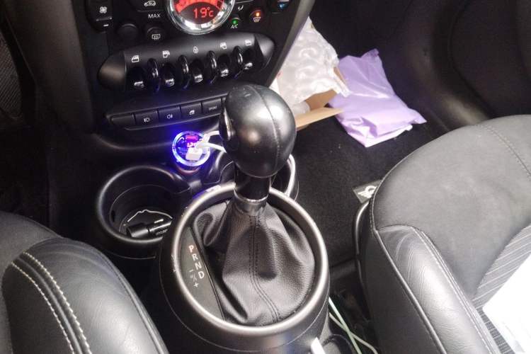Used MINI Countryman 2011 1.6L COOPER Fun Gear Lever