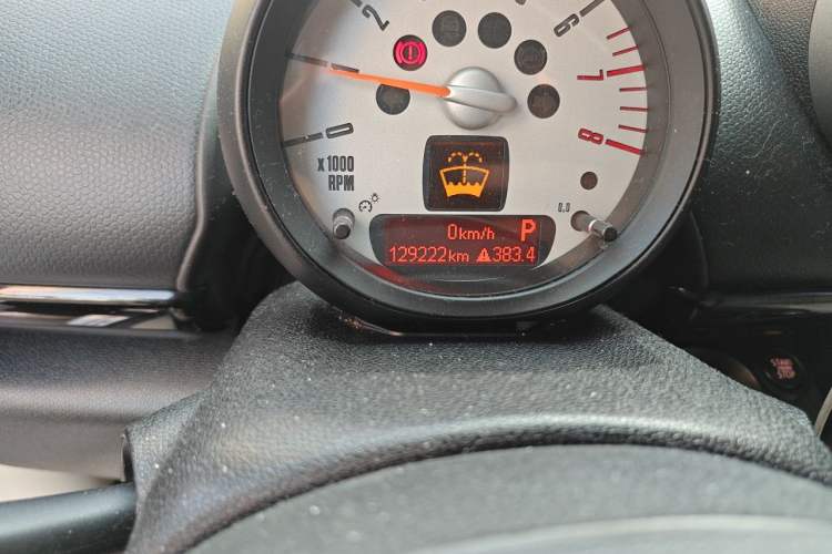 Used MINI Countryman 2011 1.6L COOPER Excitement Odometer Close Up