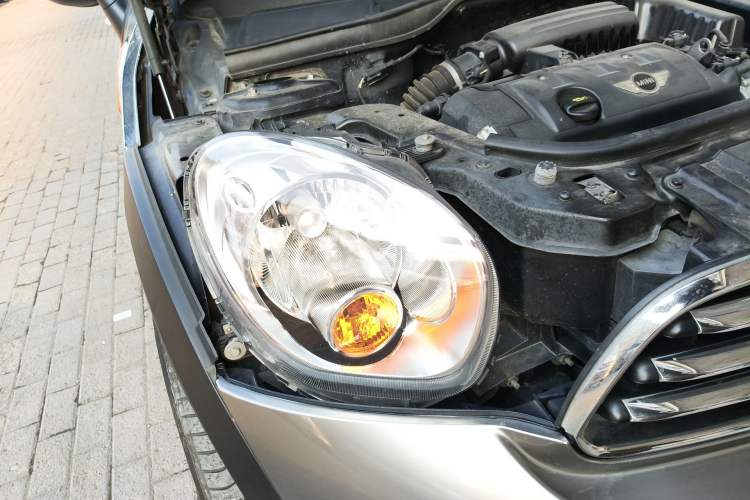 Used MINI Countryman 2011 1.6L COOPER Fun Right Front Headlight