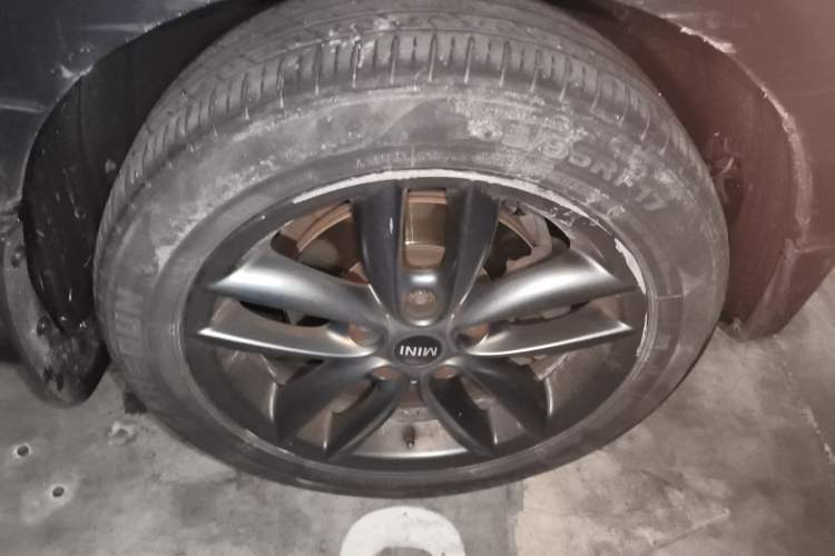 Used MINI Countryman 2011 1.6L ONE Right Front Wheel Hub