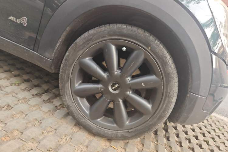 Used MINI Countryman 2011 1.6T COOPER S ALL4 Right Front Wheel Hub