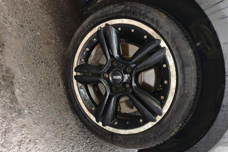 Used MINI Countryman 2011 1.6T COOPER S ALL4 Right Front Wheel Hub