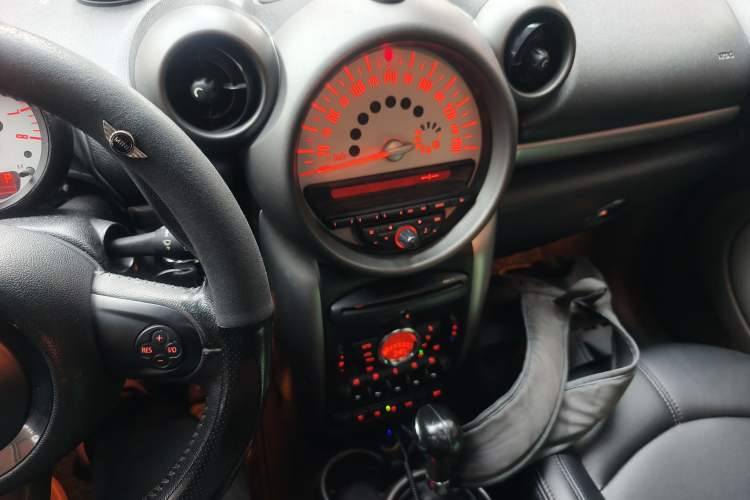 Used MINI Countryman 2011 1.6L COOPER Fun Audio And AC Panel