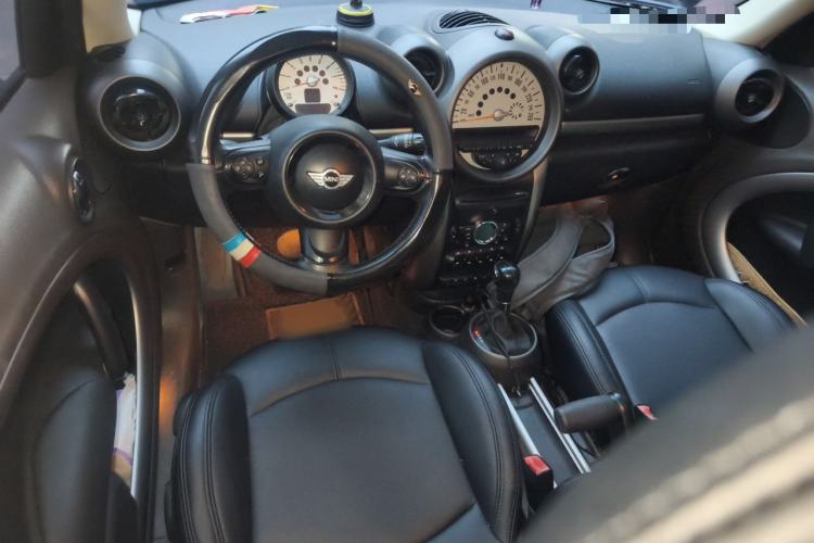 Used MINI Countryman 2011 1.6L COOPER Fun Center Console