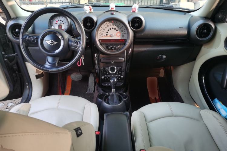 Used MINI Countryman 2011 1.6L COOPER Excitement Center Console
