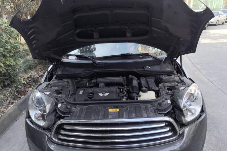 Used MINI Countryman 2011 1.6L COOPER Excitement Engine Bay