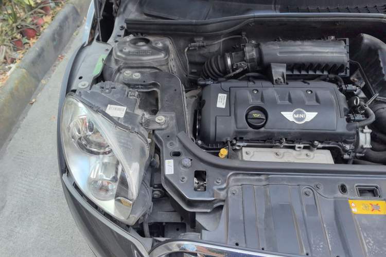 Used MINI Countryman 2011 1.6L COOPER Excitement Engine Bay Right