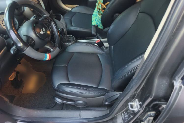 Used MINI Countryman 2011 1.6L COOPER Fun Left Front Seat