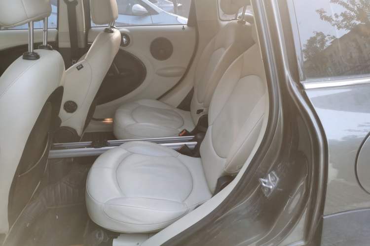 Used MINI Countryman 2011 1.6L COOPER Excitement Left Rear Seat
