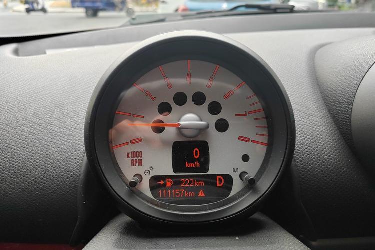 Used MINI Countryman 2011 1.6L ONE Odometer Close Up