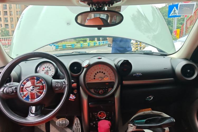 Used MINI Countryman 2011 1.6L COOPER Fun Center Console