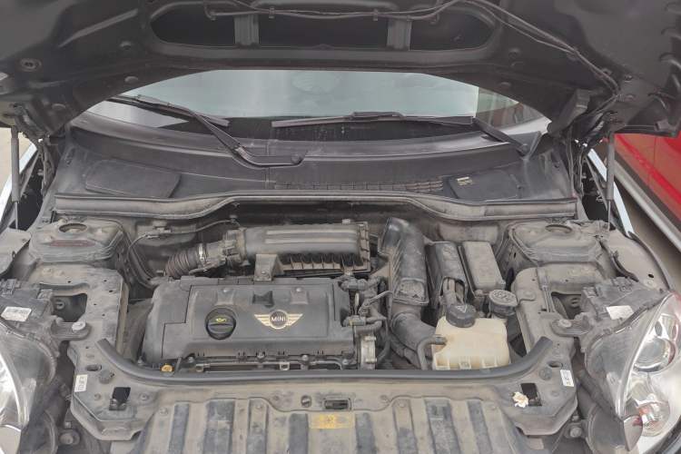 Used MINI Countryman 2011 1.6L COOPER Excitement Engine Bay