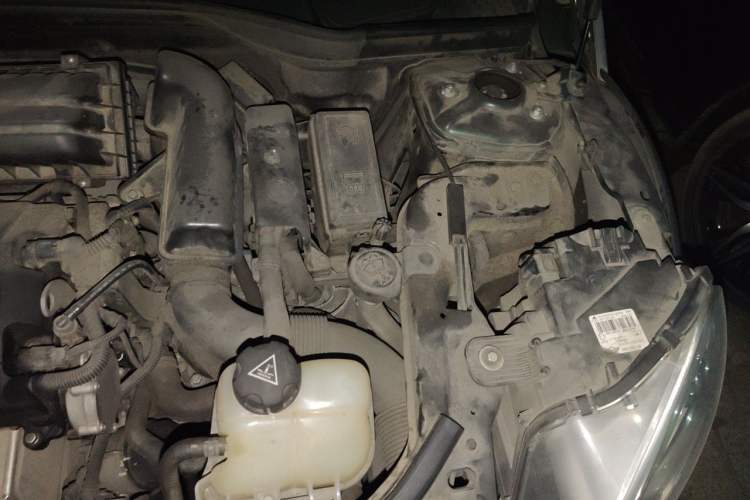 Used MINI Countryman 2011 1.6L COOPER Fun Engine Bay Left