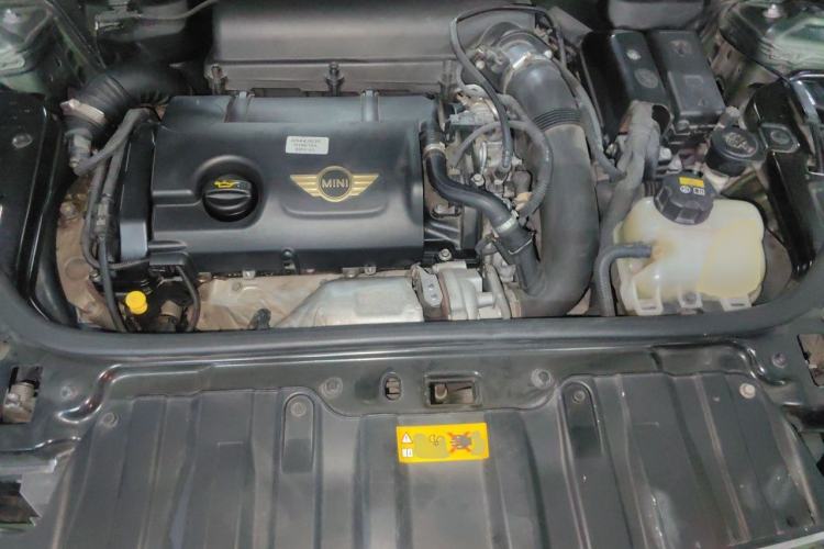 Used MINI Countryman 2011 1.6L COOPER Fun Engine Bay