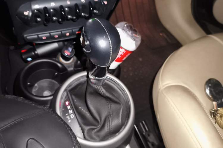Used MINI Countryman 2011 1.6T COOPER S ALL4 Gear Lever