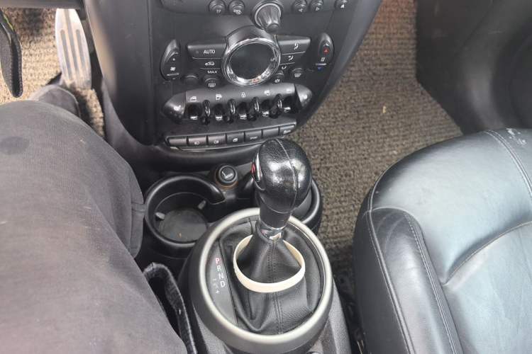 Used MINI Countryman 2011 1.6T COOPER S ALL4 Gear Lever