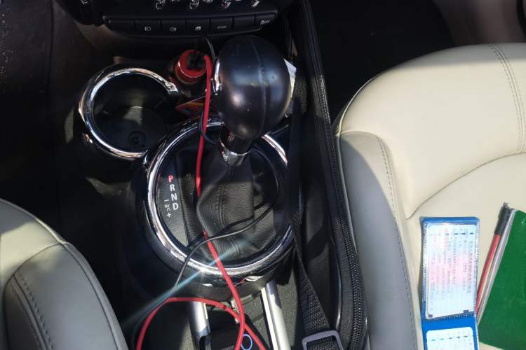 Used MINI Countryman 2011 1.6L COOPER Excitement Gear Lever