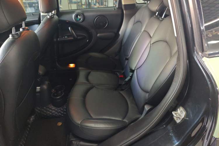 Used MINI Countryman 2011 1.6T COOPER S ALL4 5-seater model Interior 1